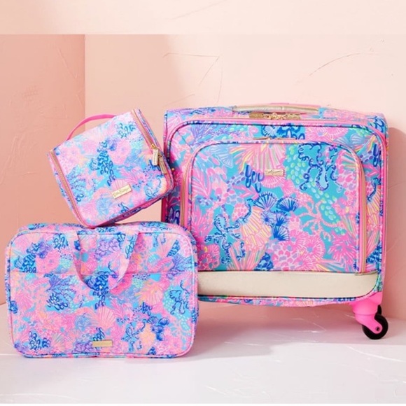 NWT Lilly Pulitzer GWP Under The Seat Carry On - Picture 14 of 14